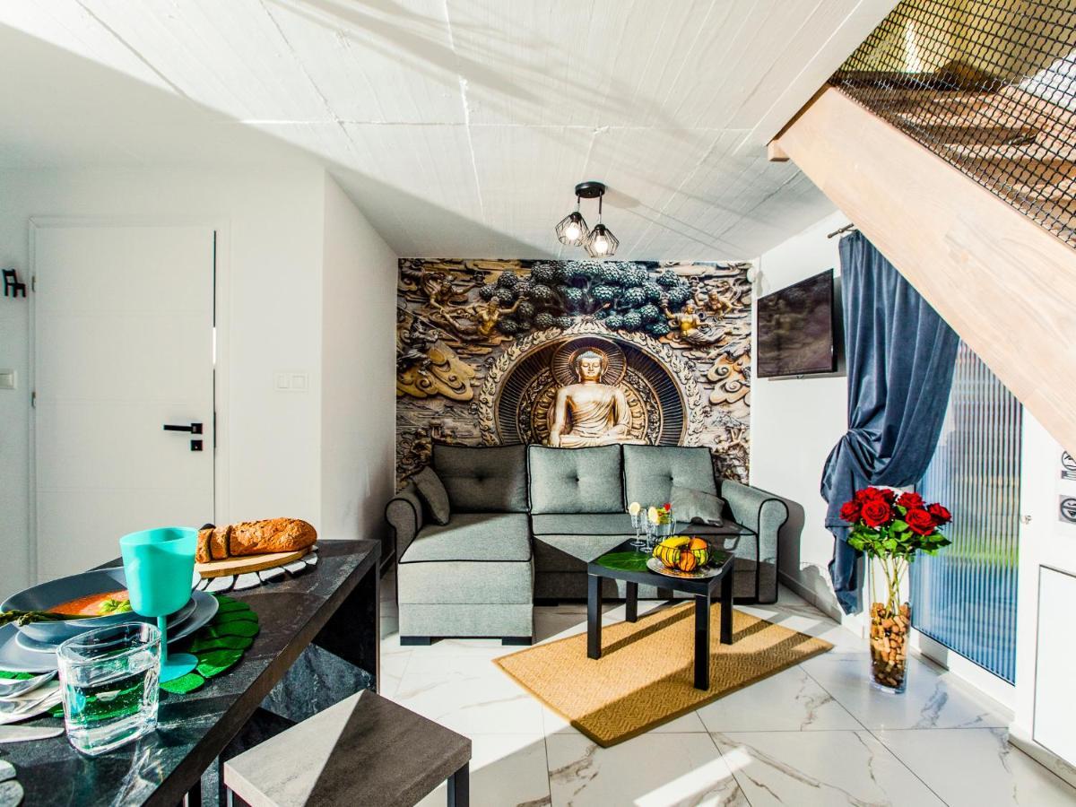 Temple Luxury Resort Rewal Eksteriør bilde